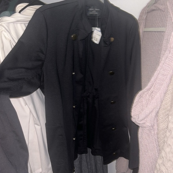 Blazer - Picture 4 of 5